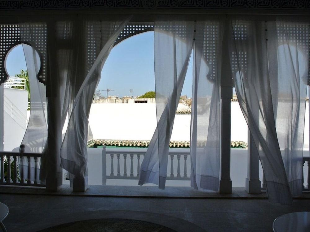 Dar Ben Gacem Hotel Tunis Exterior photo
